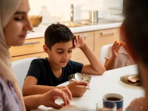 Risiko Anak Stunting Jika Tidak Diasuh Langsung oleh Ibu