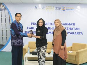 Kuliah Pakar “Kearifan Lokal sebagai Entry Point Upaya Rasionalisasi Penggunaan Obat”